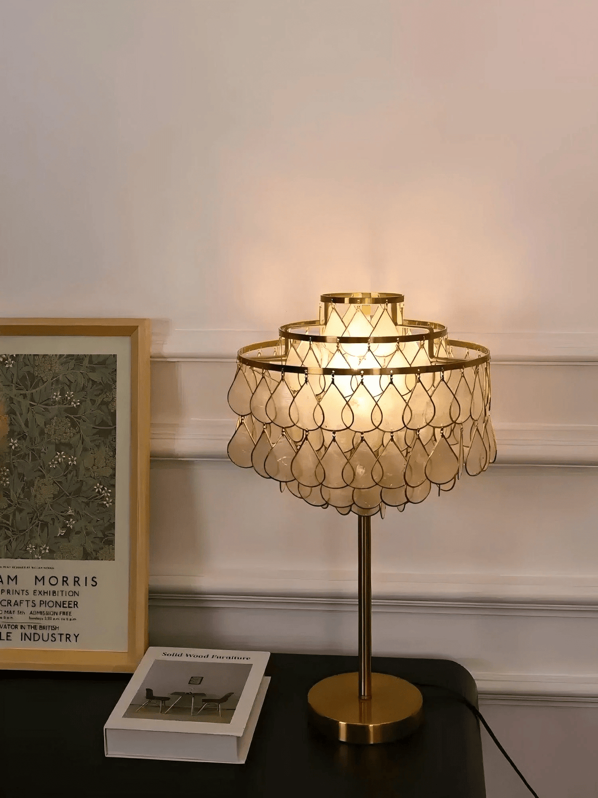 Jacob Luxury Teardrops Shell Table Lamp
