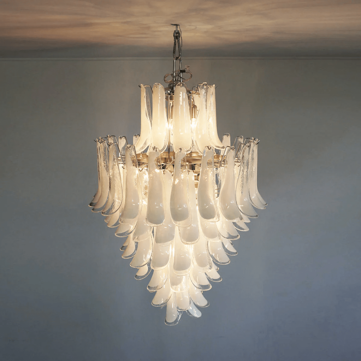 Tessa Glass Petals Pendant Lamp