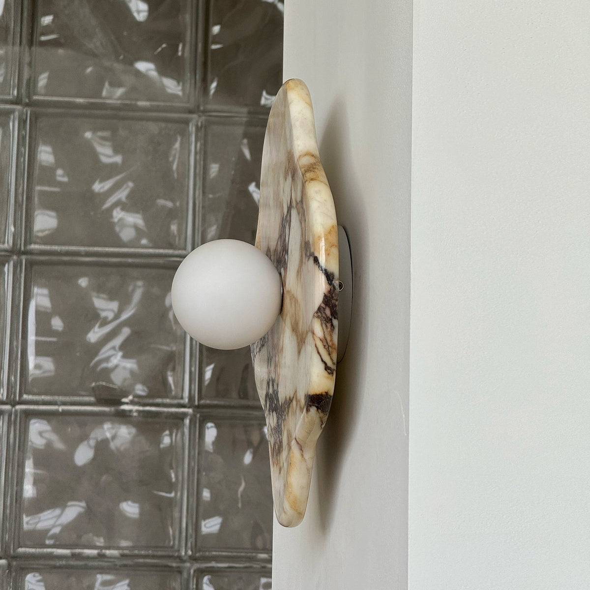 Terianiella Wall Lamp