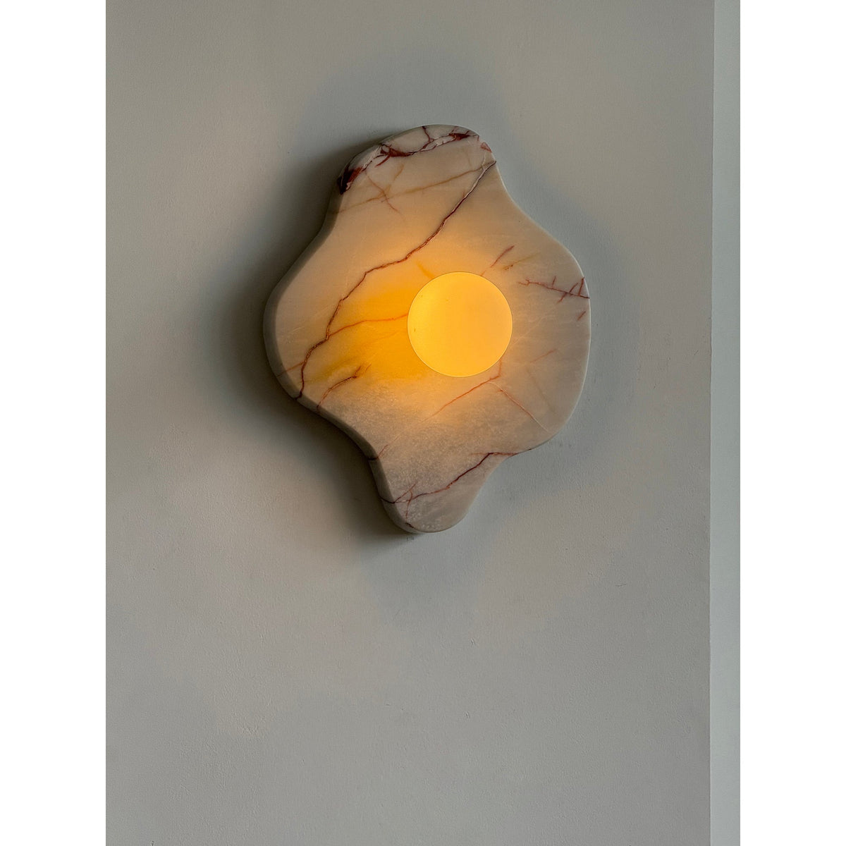 Terianiella Wall Lamp
