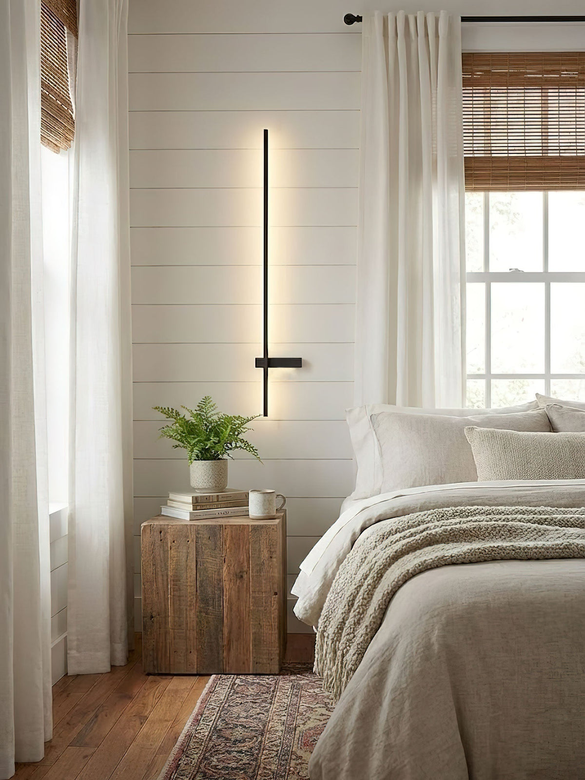 Mesv Linear Rechargeable Black Wall Lamp