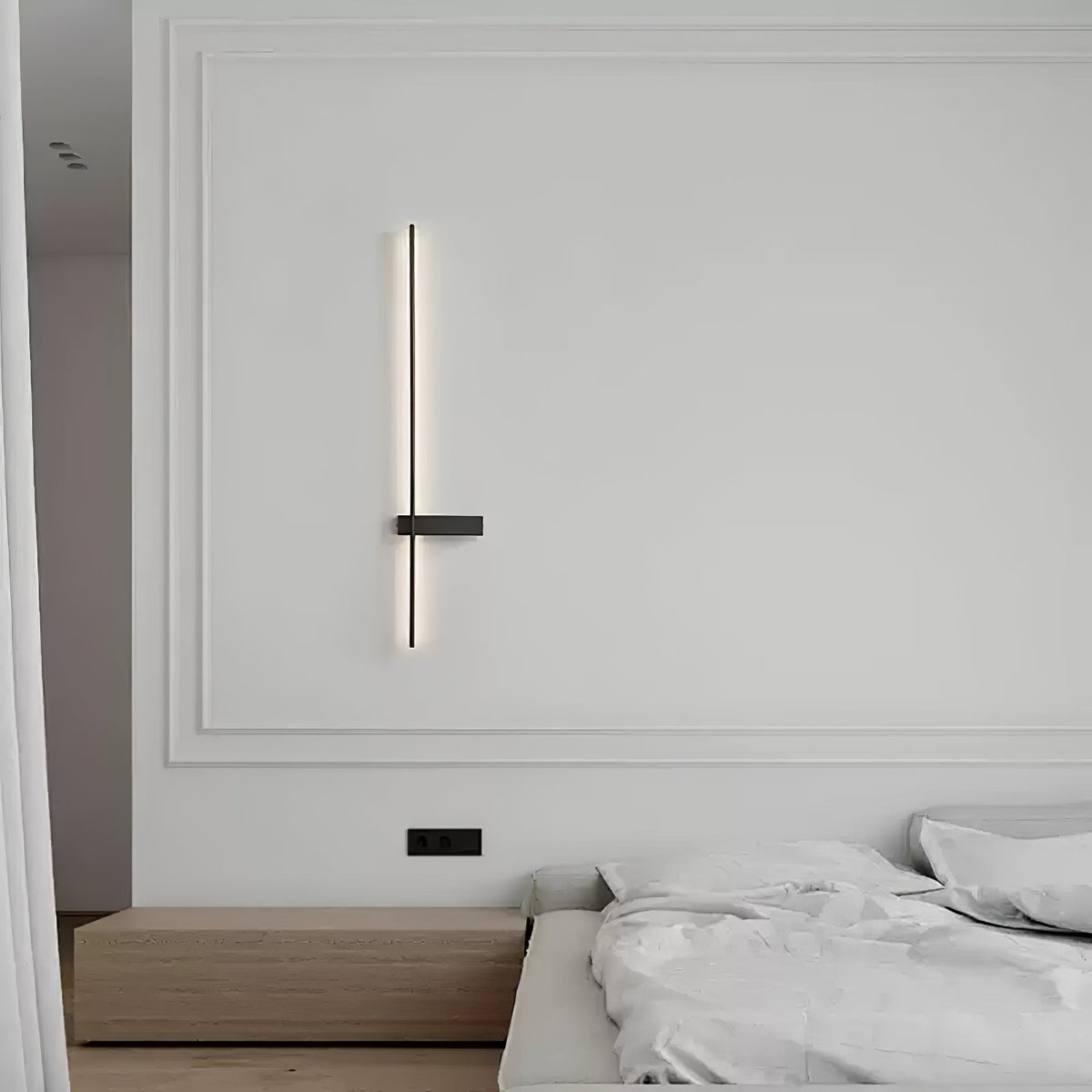 Mesv Linear Rechargeable Black Wall Lamp