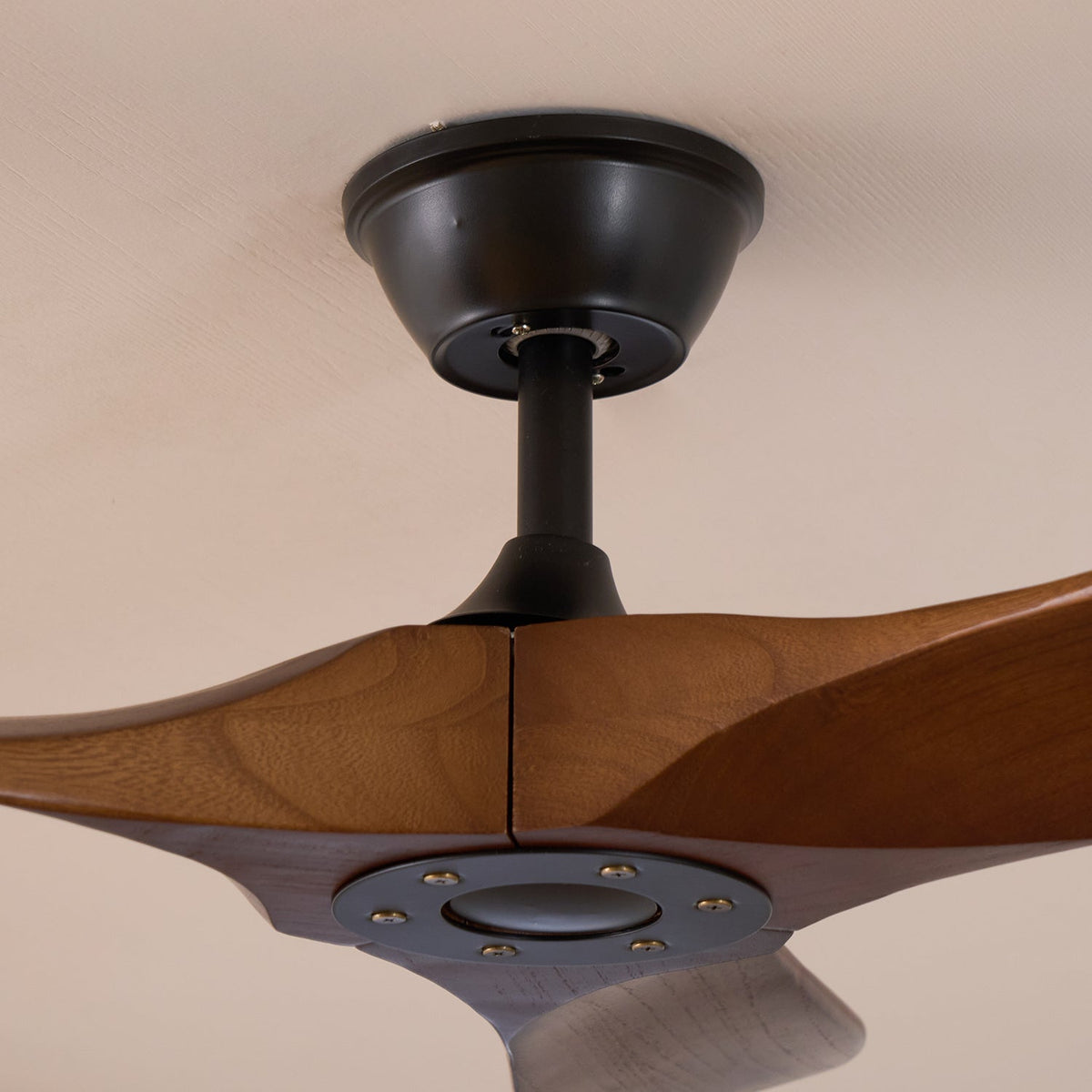 Jiela Aero Breeze Ceiling Fan Light