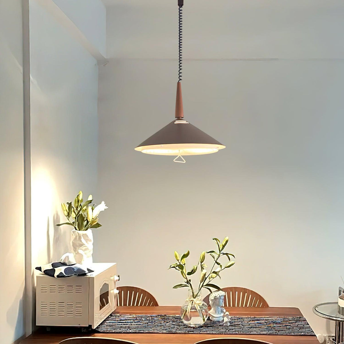 Jolvin Modern Minimalist Retro Pendant Lamp
