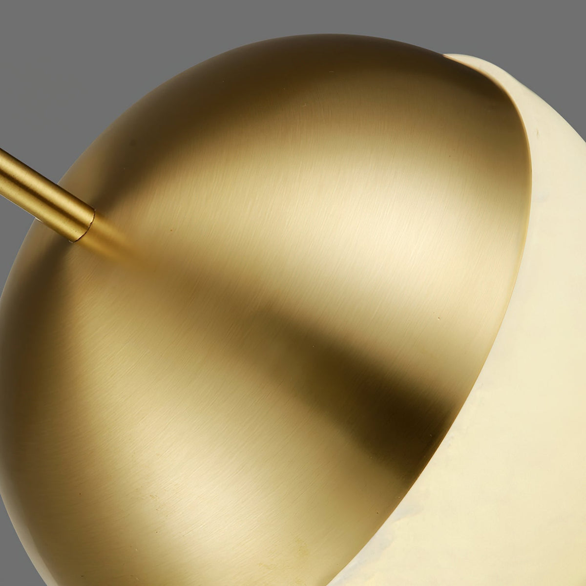 Himinuvye Alabaster Minimalist Bolus Brass Pendant Light