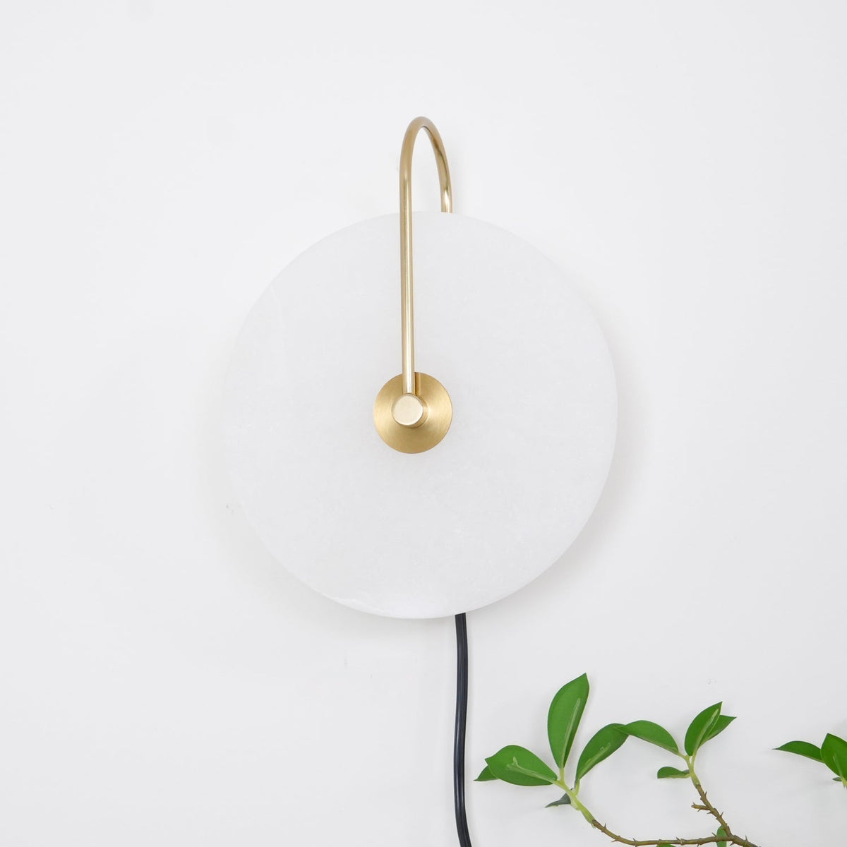 Ceraeyra Alabaster Globe Wall Light