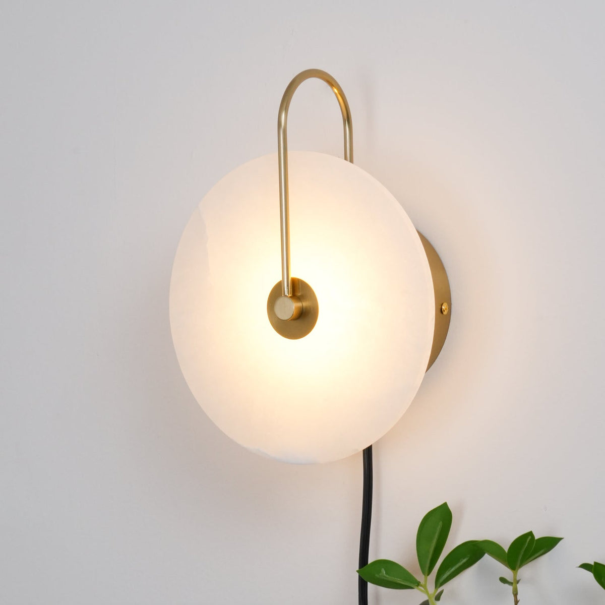 Ceraeyra Alabaster Globe Wall Light