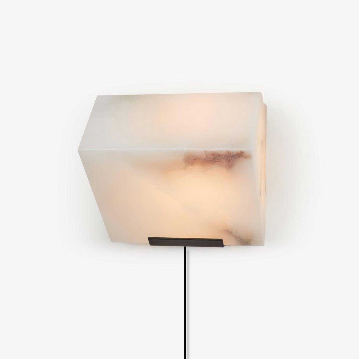 Niviella Alabaster Staircase Plug-in Wall Lamp
