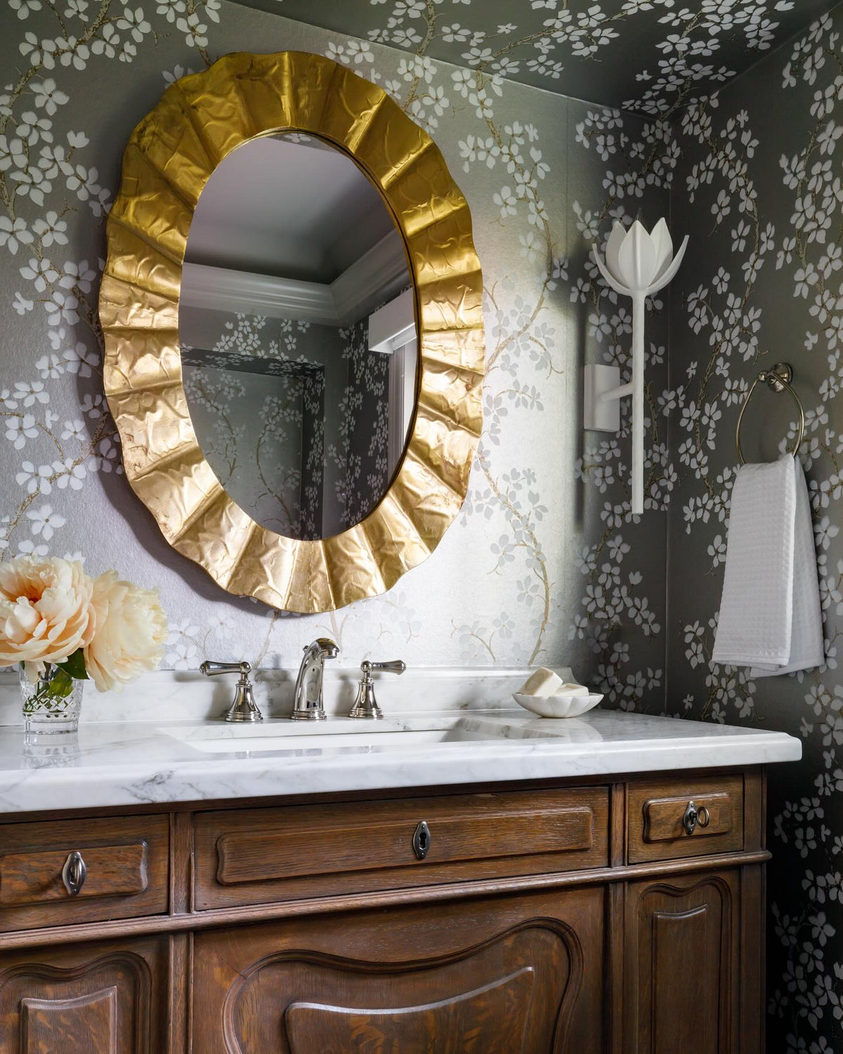 Clira Brass Lotus Bloom Wall Lamp