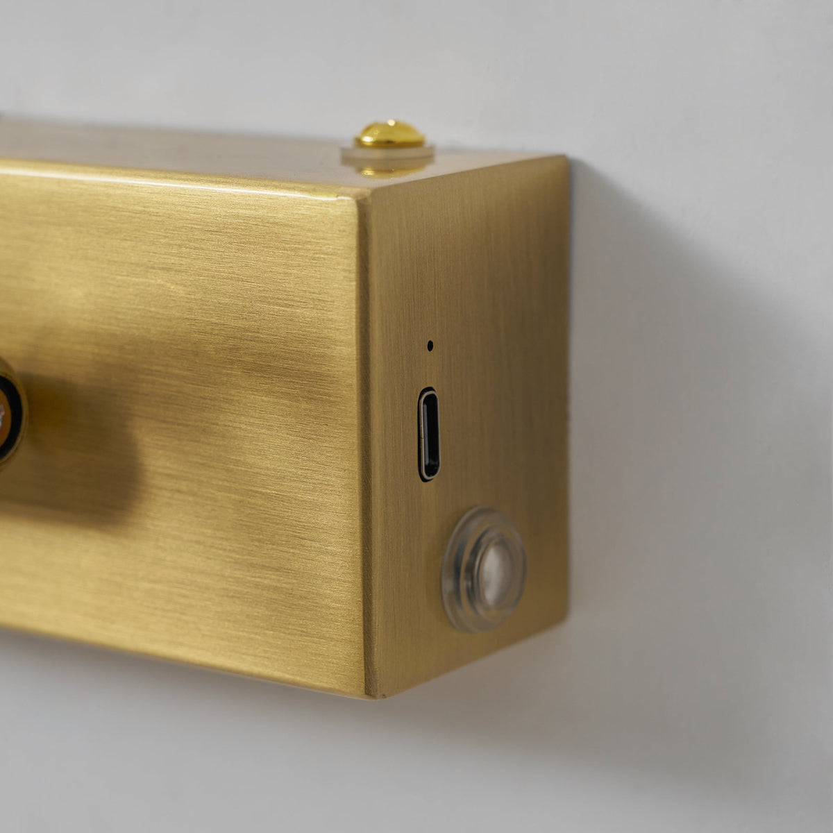 Enby Brass Rechargeable Indoor Wall Light