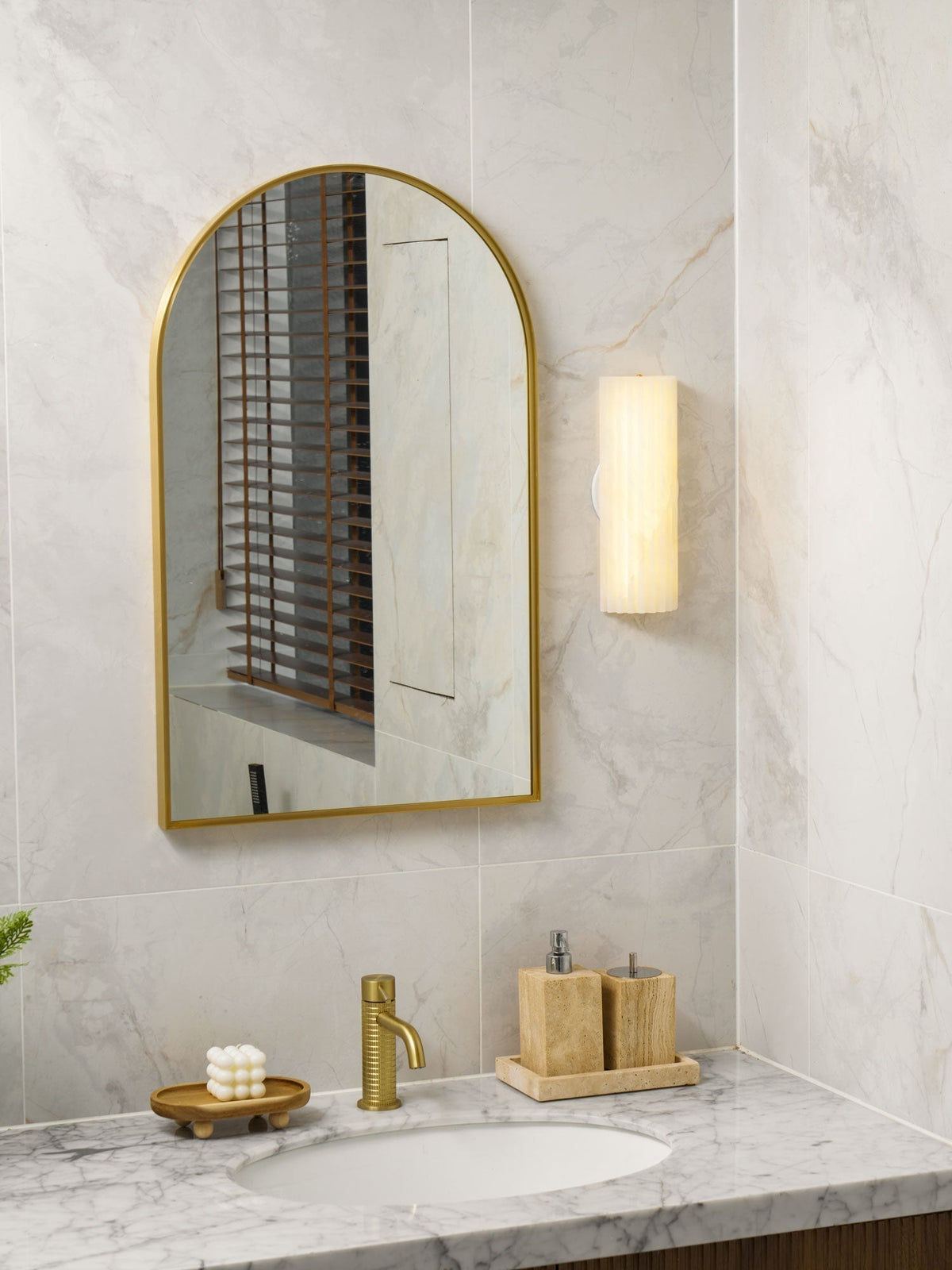 Orvian Wall Lamp Alabaster Minimalist