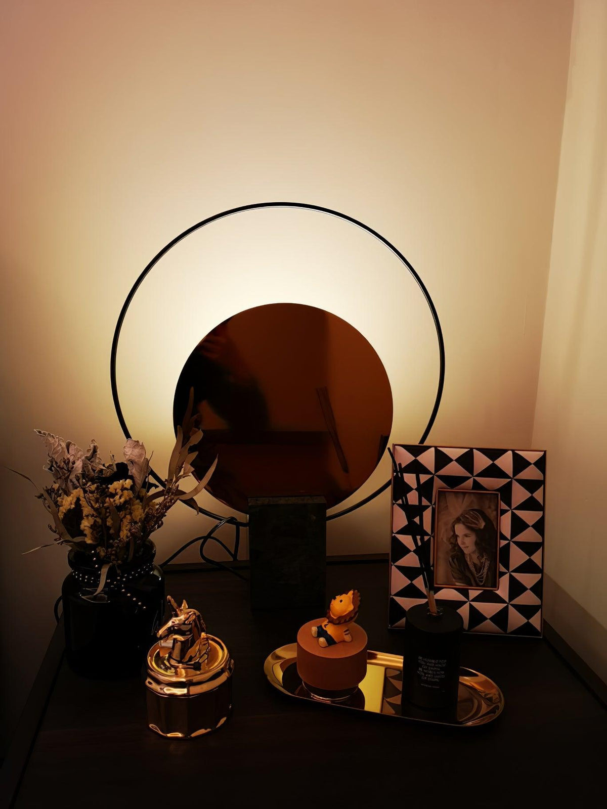 Lirixy Marble Geometric Table Lamp