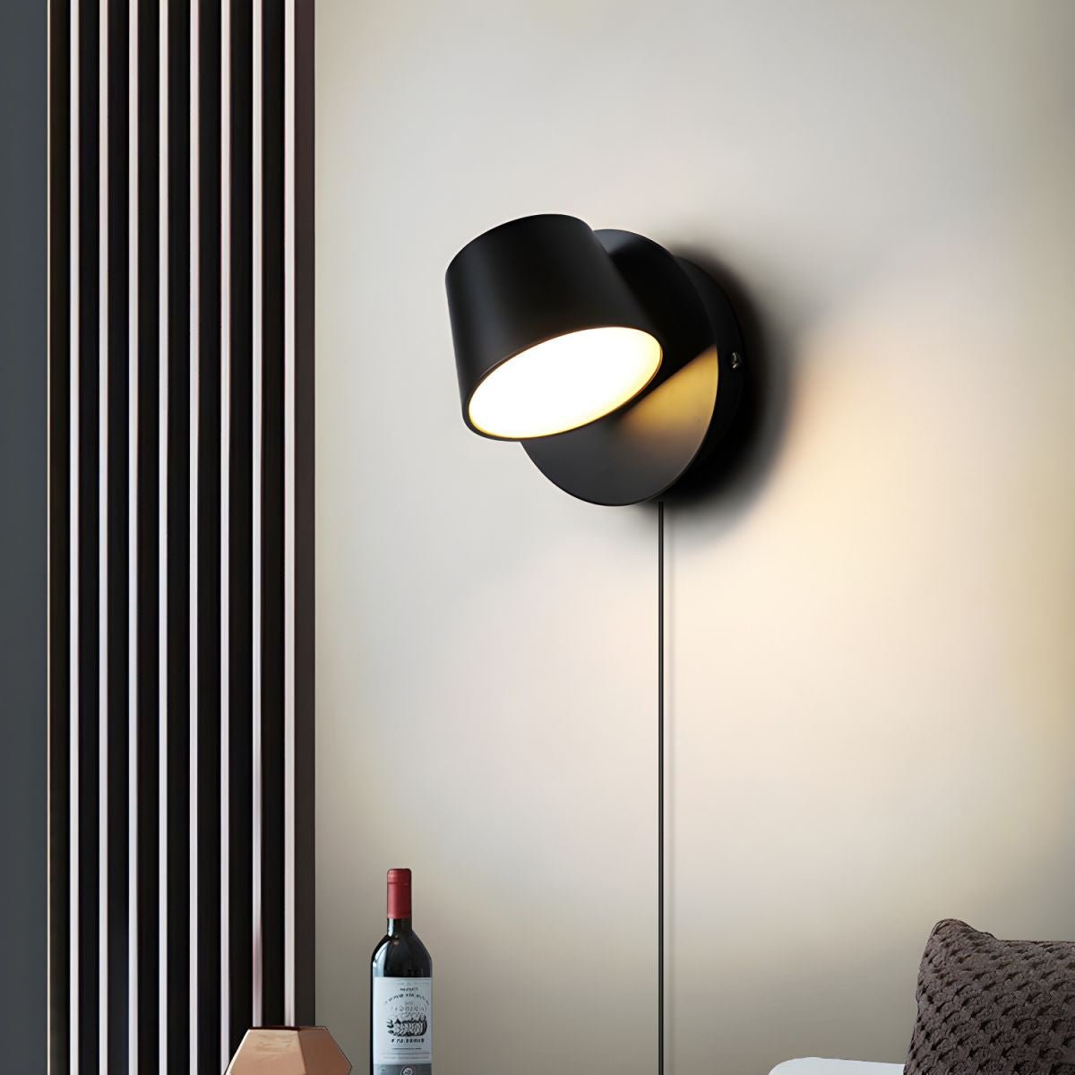 Aurlaeir Adjustable Plug-in Wall Lamp