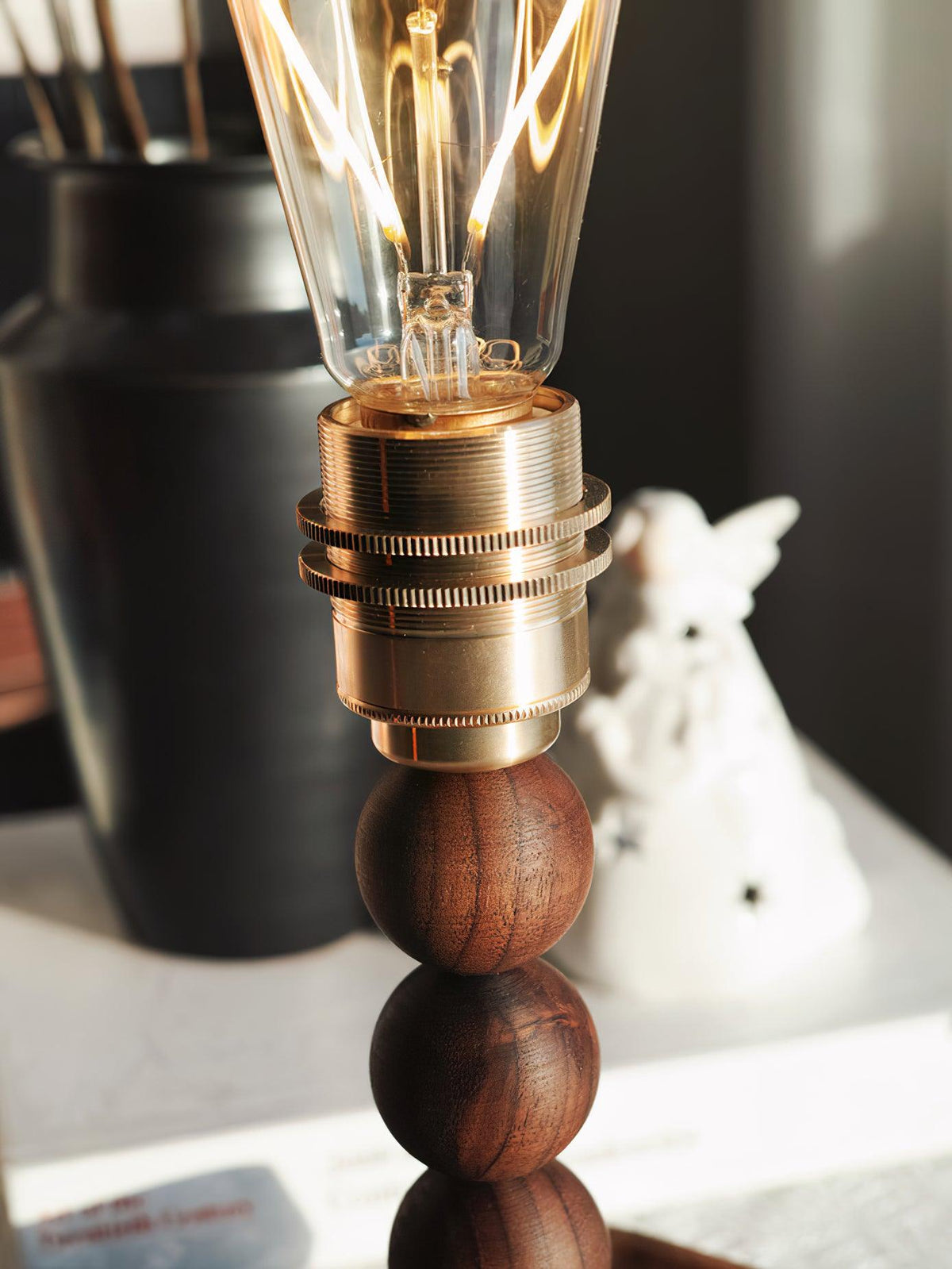 Idoryre Wooden Bead Table Lamp