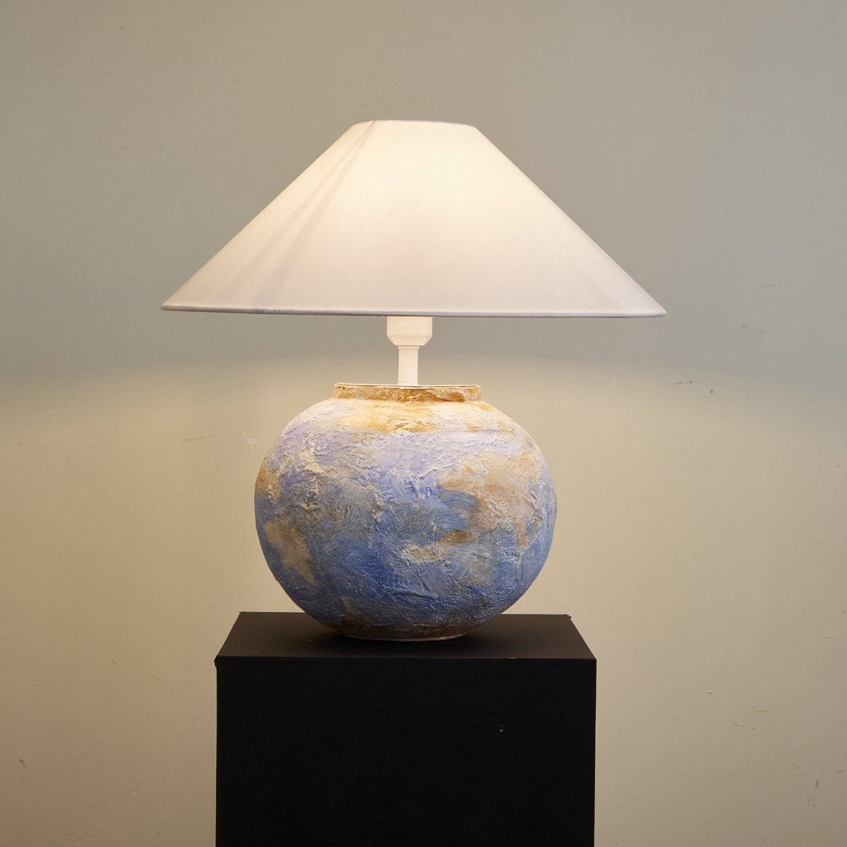 Lydia Modern Table Lamp