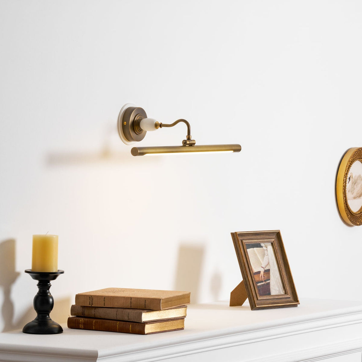 Kelin Art Linear Indoor Wall Light