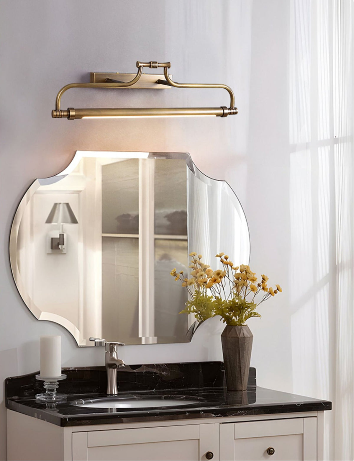 Konik Gallery Vanity Bathroom & Vanity Wall Lamp