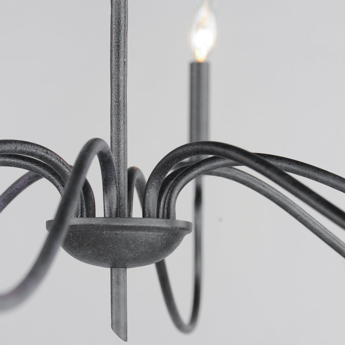 Rauduvyo Modern Minimalist Industrial Metal Chandelier