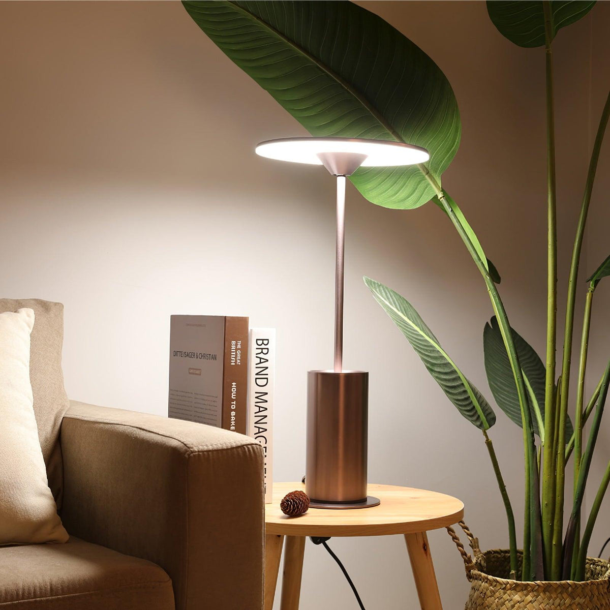 Feralielle Steel Minimalist Table Lamp