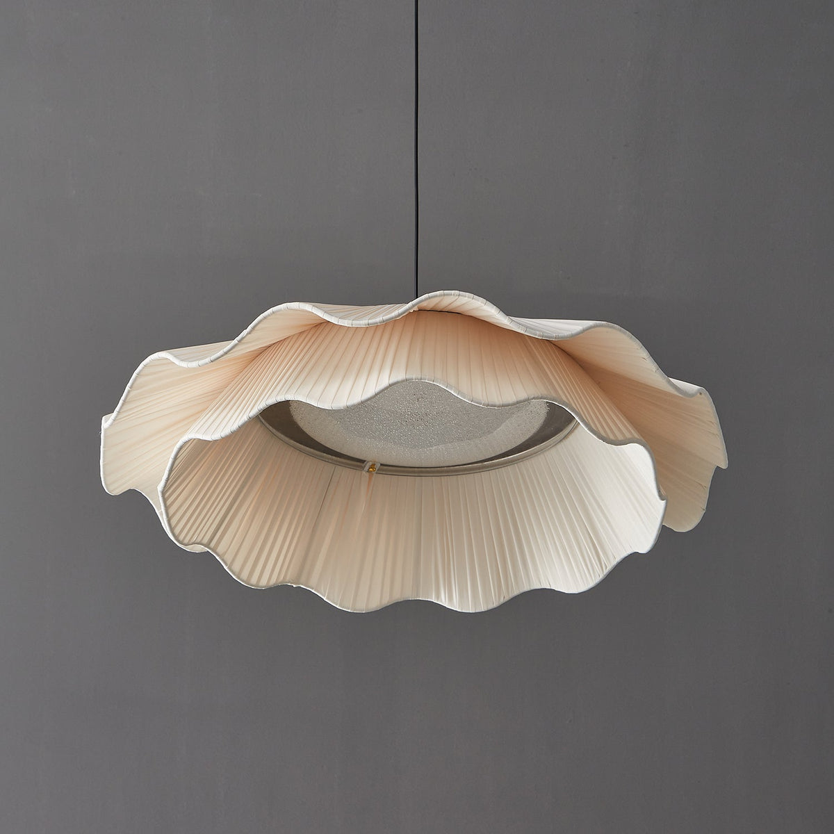 Zaeva Fabric Wave Pendant Light