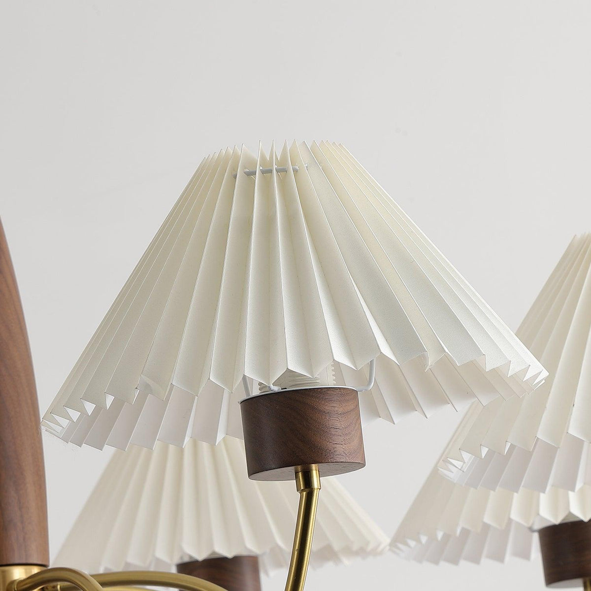 Rinalira Chandelier Walnut Brass Elegant