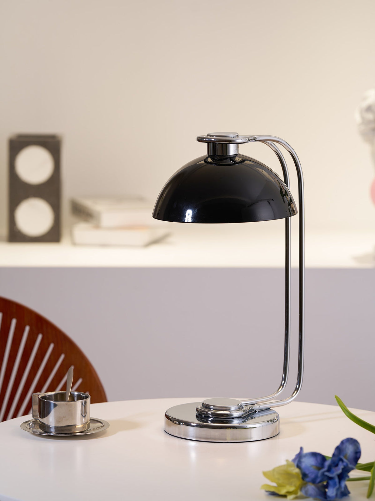 Lucanella Contemporary Acrylic Table lamp