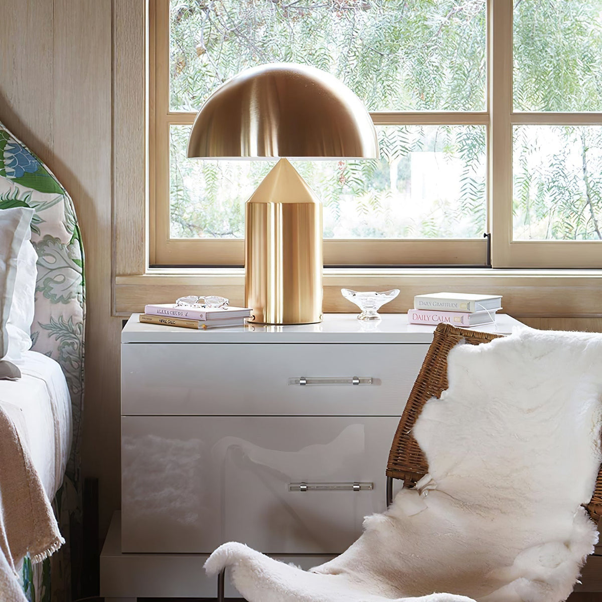 Selisina Industrial Minimalist Table Lamp