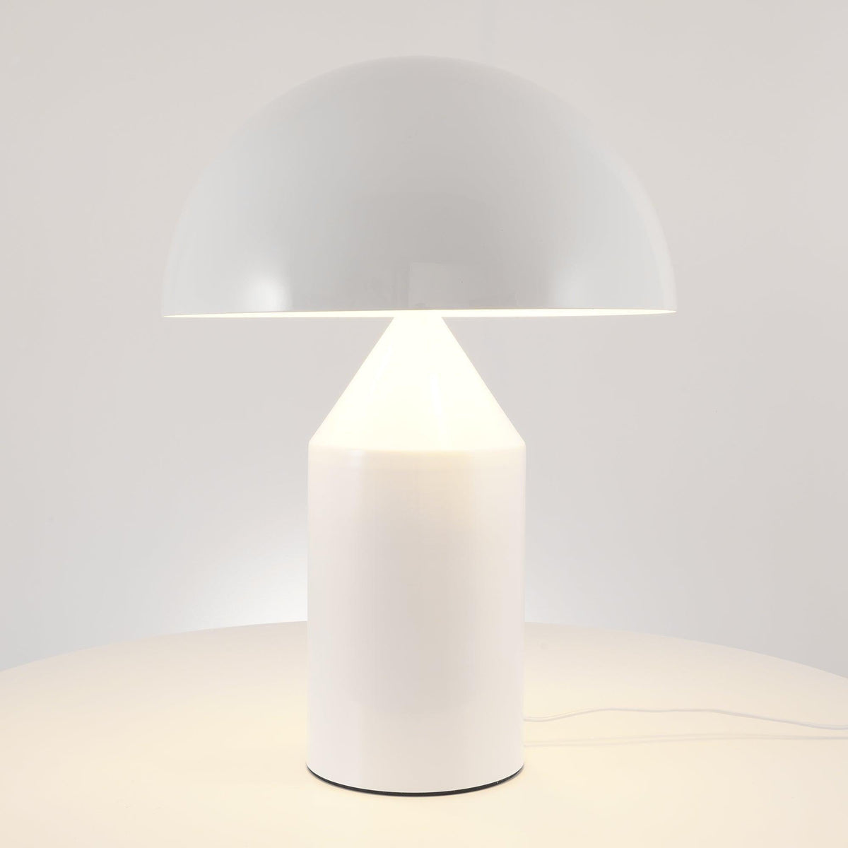 Selisina Industrial Minimalist Table Lamp