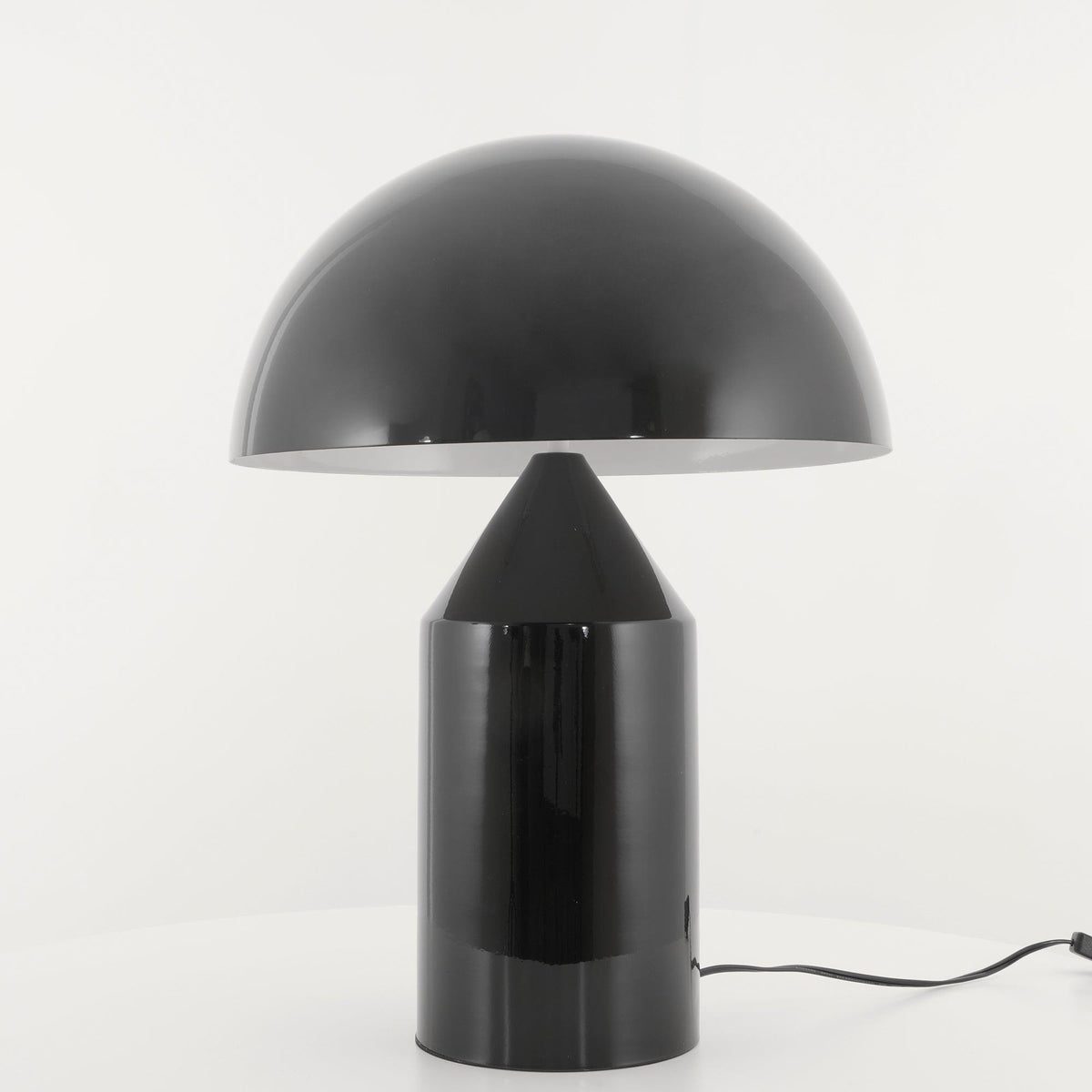 Selisina Industrial Minimalist Table Lamp