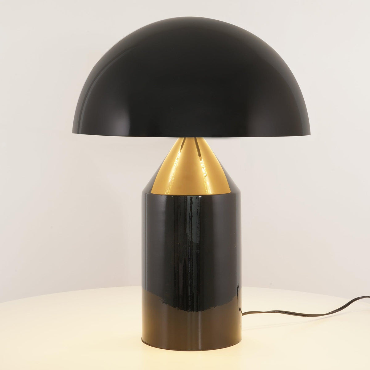 Selisina Industrial Minimalist Table Lamp