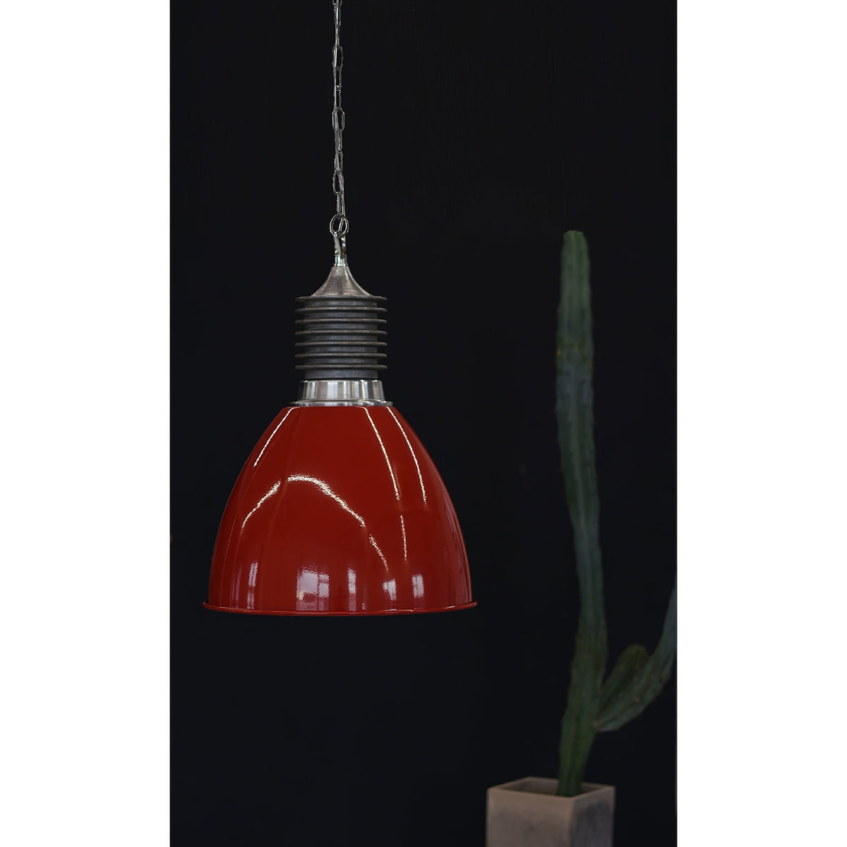 Kvennuvys Modern Minimalist Metal Pendant Lamp