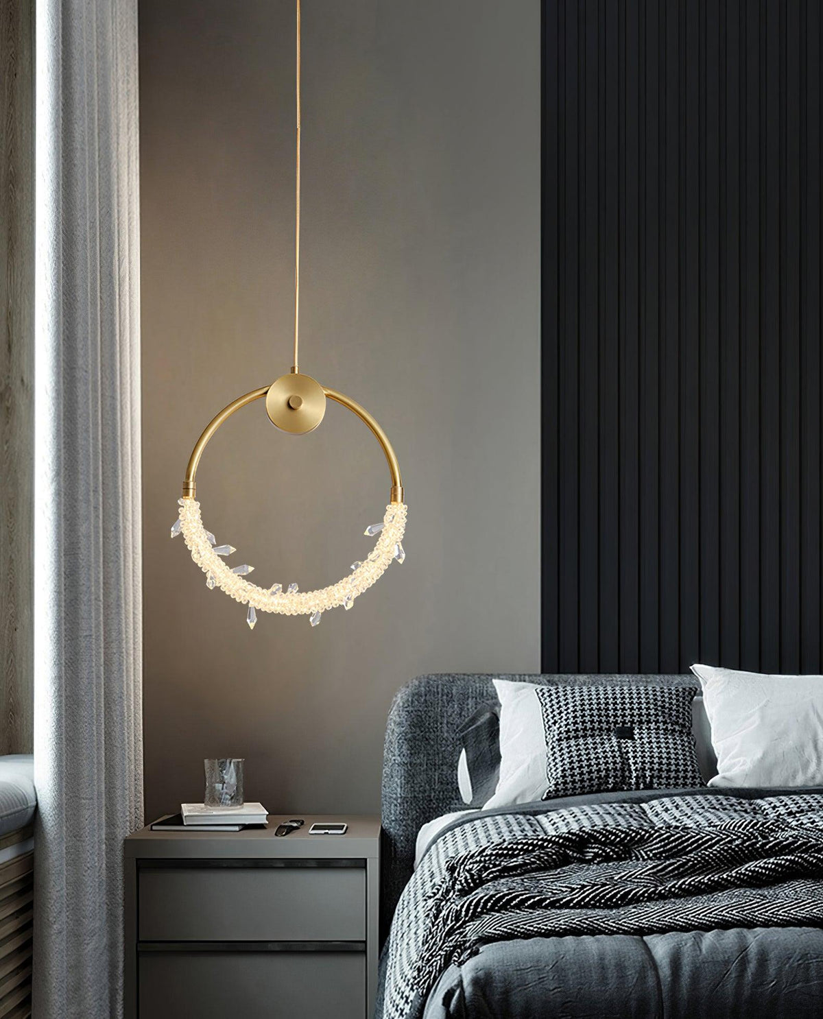 Lustre Elegant Crystal Pendant Light
