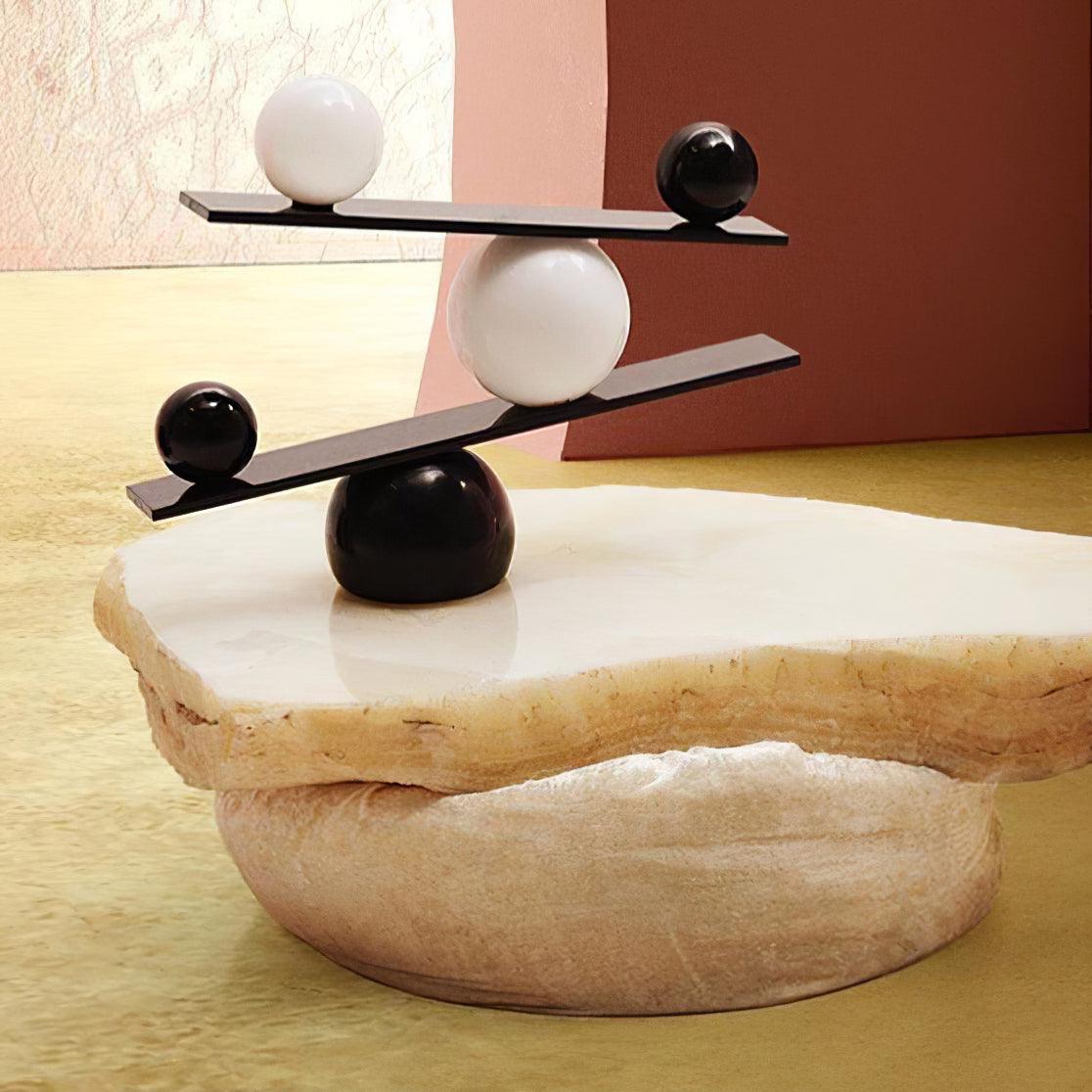 Usilus Table Lamp