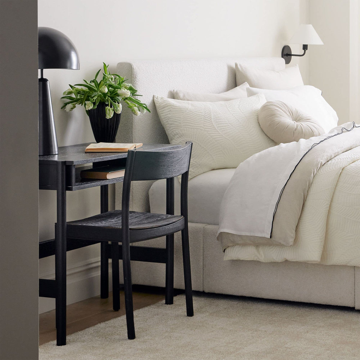 Velaielle Wall Lamp
