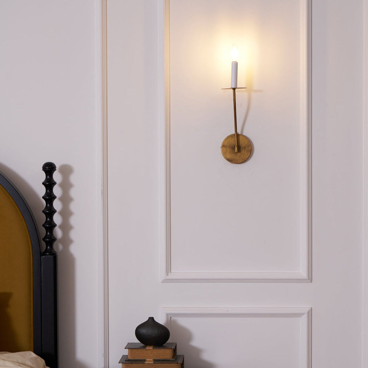 Eris Wall Lamp Brass