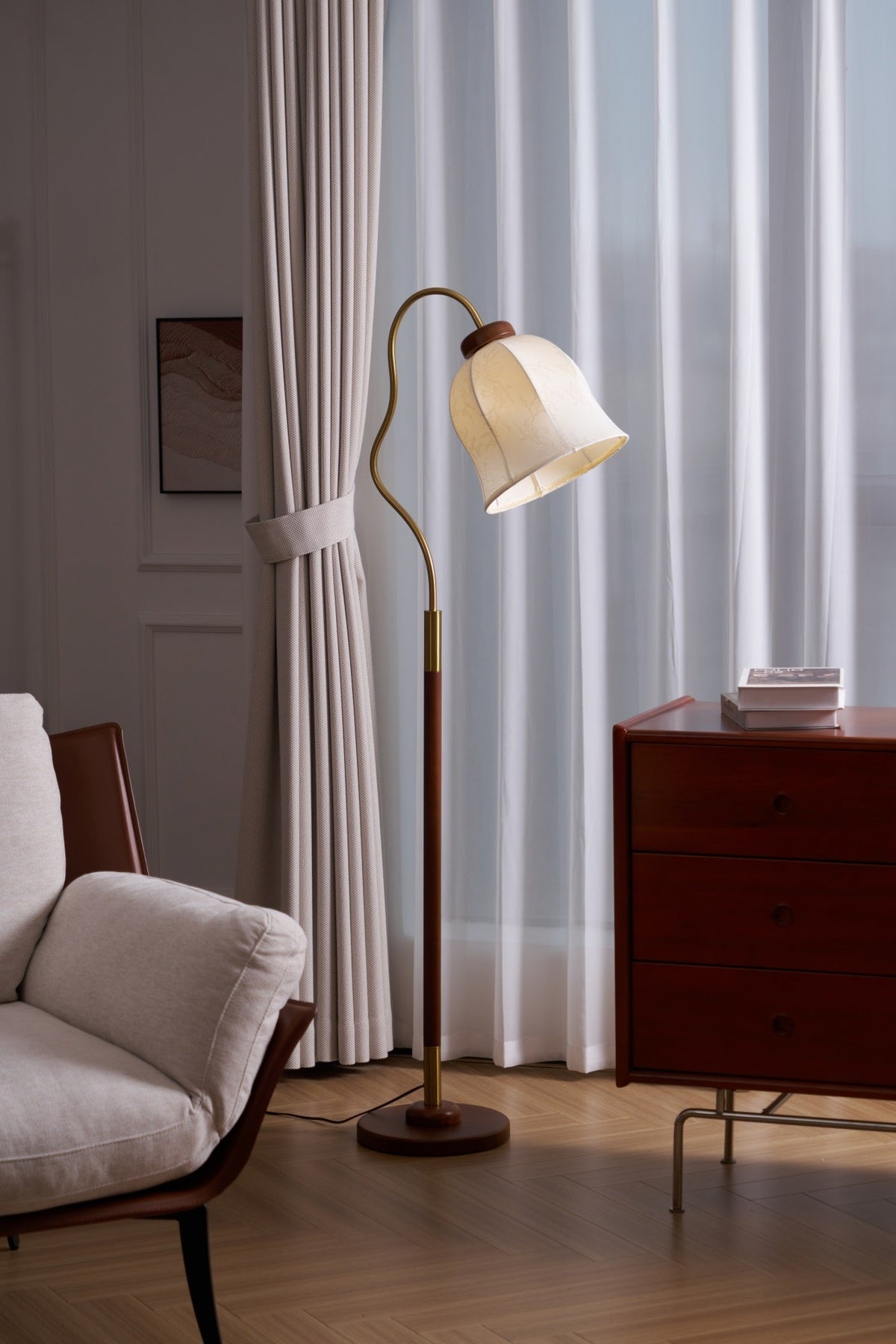 Elveielle Classic Wood Floor Lamp