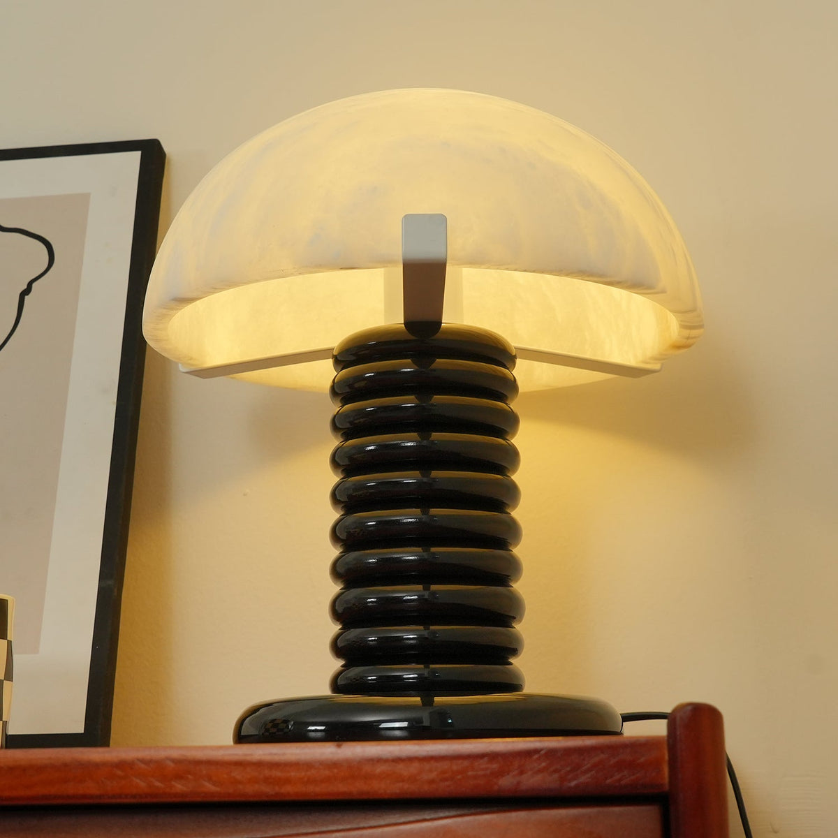 Teriorina Table Lamp