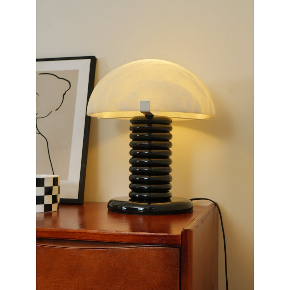 Teriorina Table Lamp