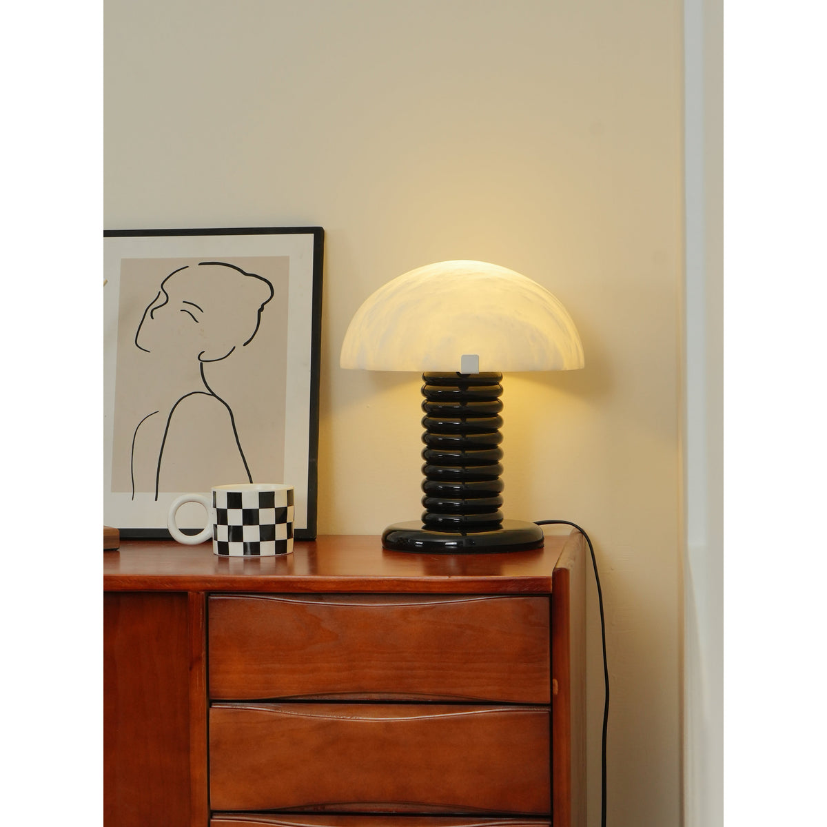 Teriorina Table Lamp