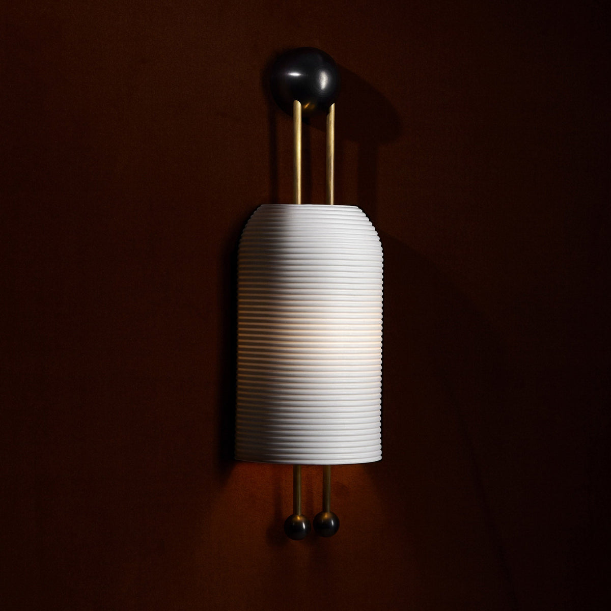 Bly Wall Lamp Opal Glass Gold Rods