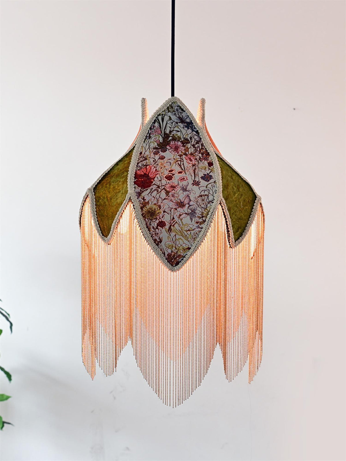 Yolvin Unique Fringed Pendant Lamp
