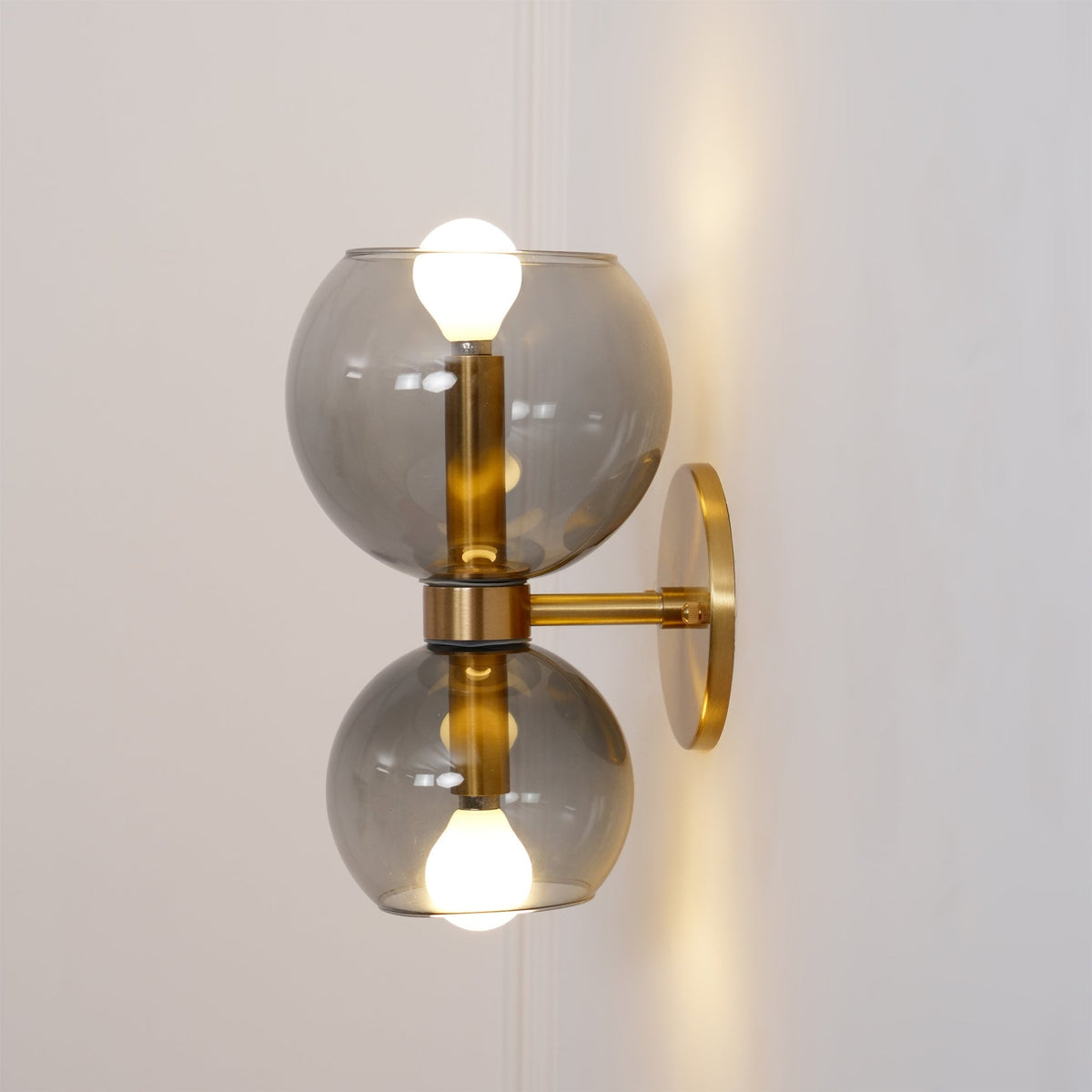 Umarion Round Pearl Glass Sconce Wall lamp