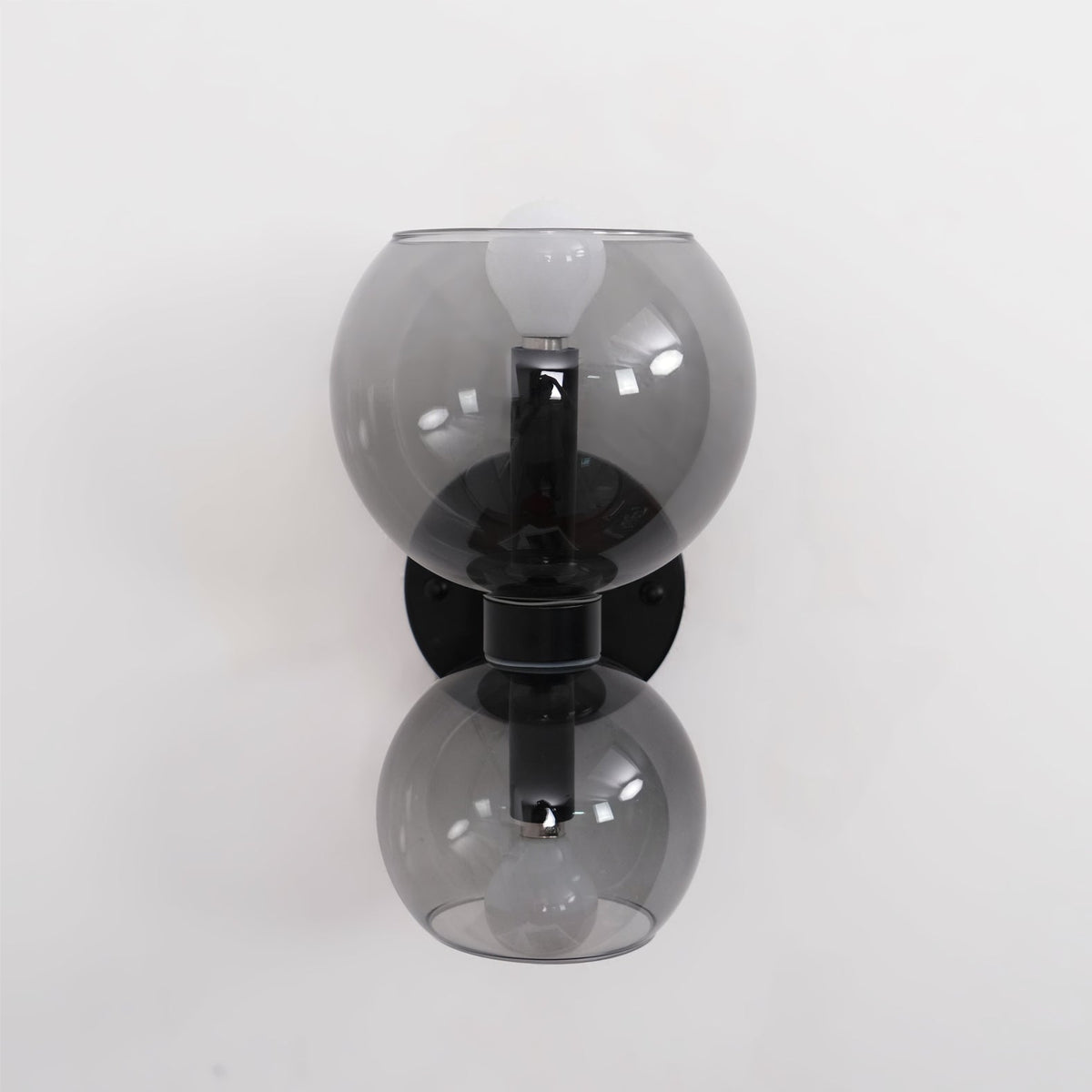 Avynion Modern Nordic Art Glass Wall Lamp