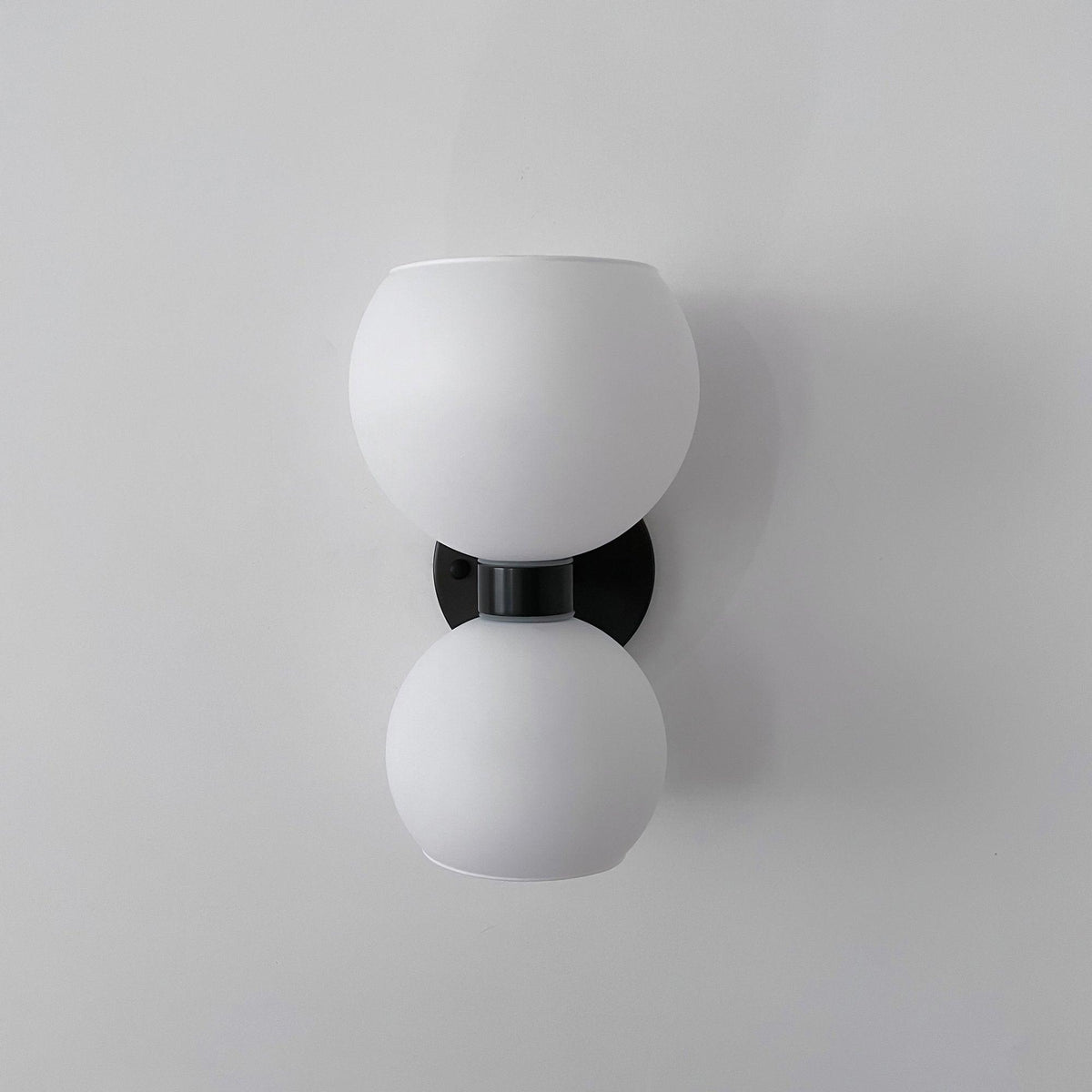 Umarion Round Pearl Glass Sconce Wall lamp