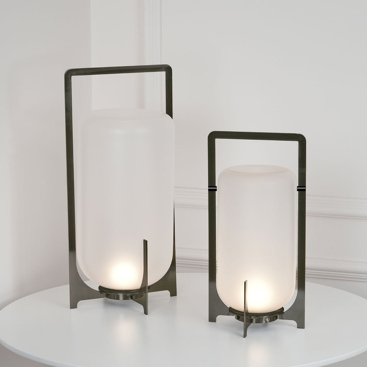 Orinenelle Steel Plastic Minimalist Table Lamp