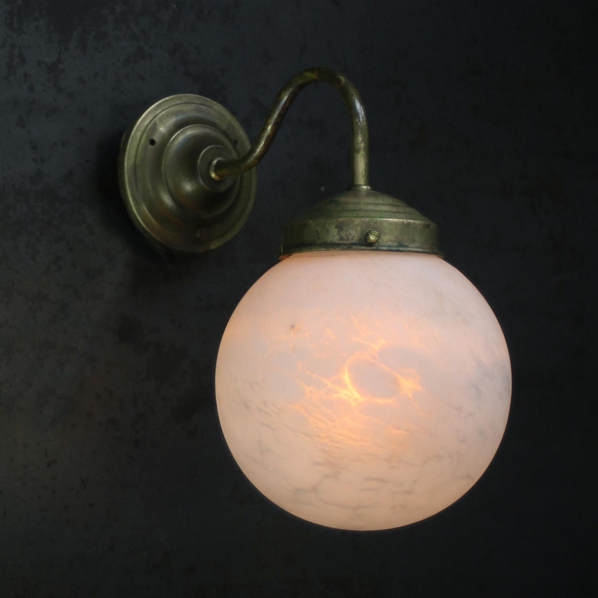 Caleraria Wall Lamp