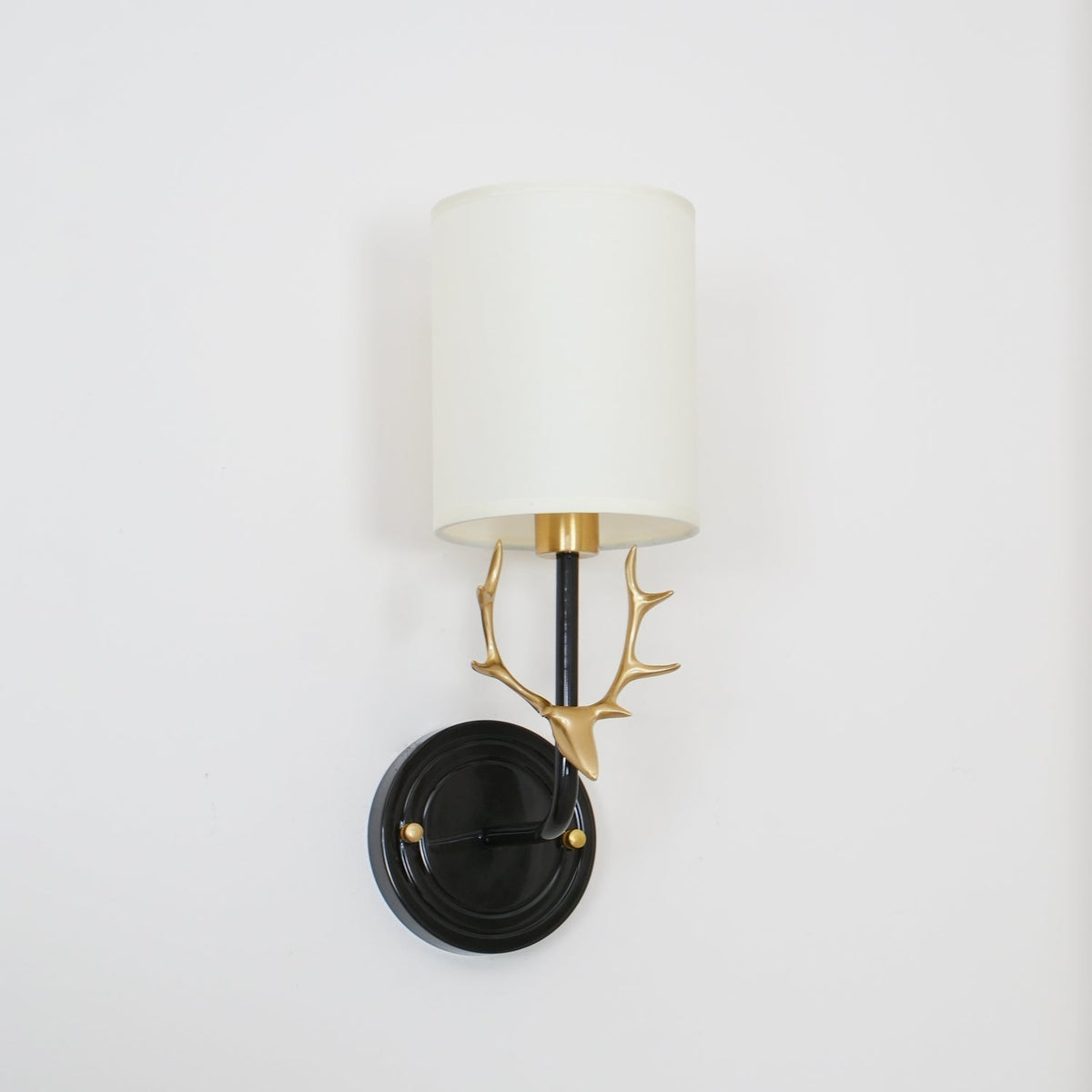 Auriviella Elegance Deer Head Brass Wall Light