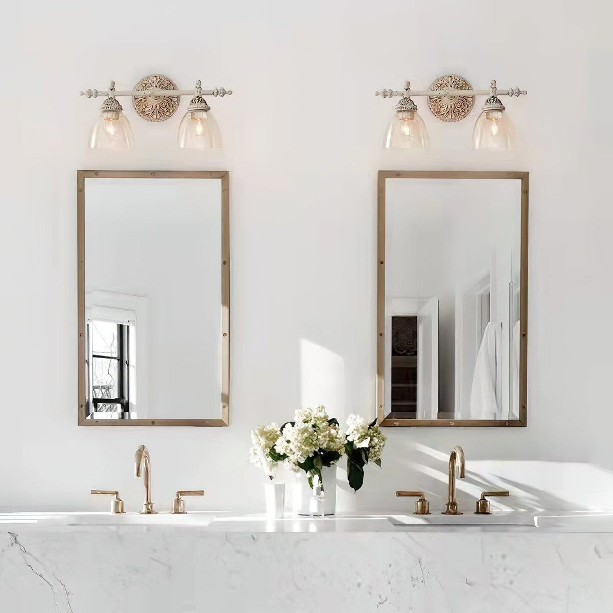 Sidonie Wall Lamp