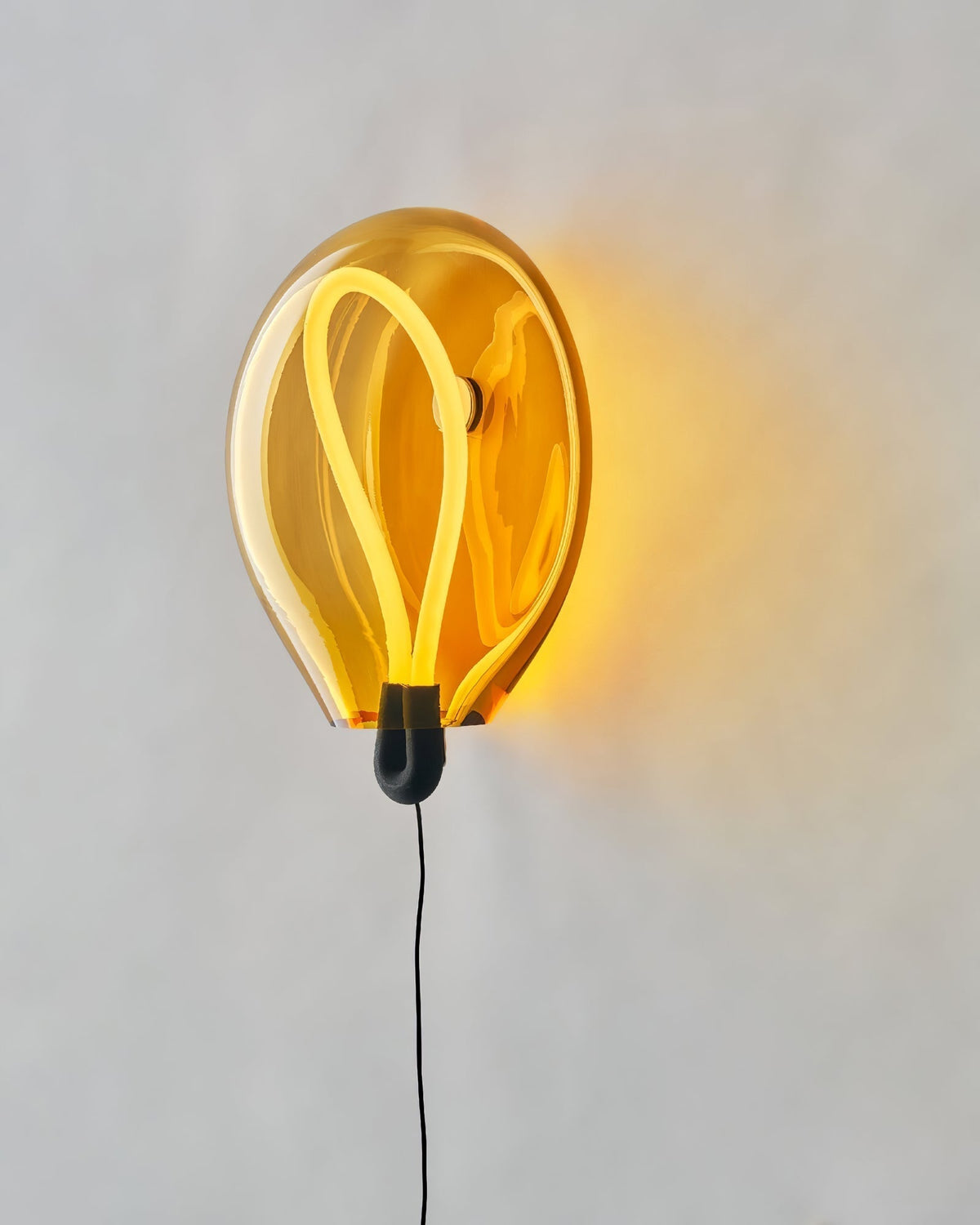 Lysolila Premium Nordic Art Glass Wall Light