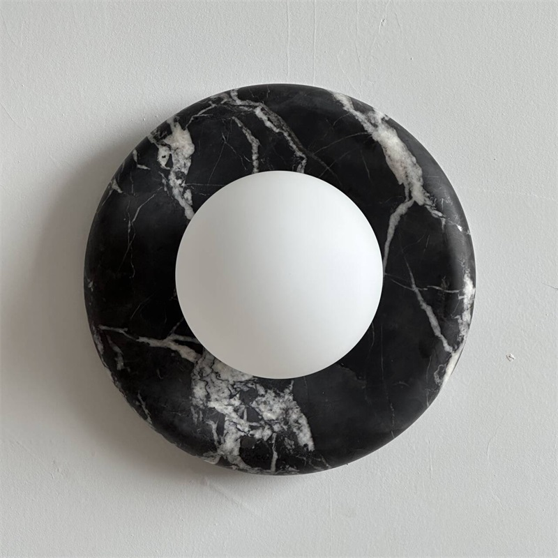 Uvinos Wall Lamp